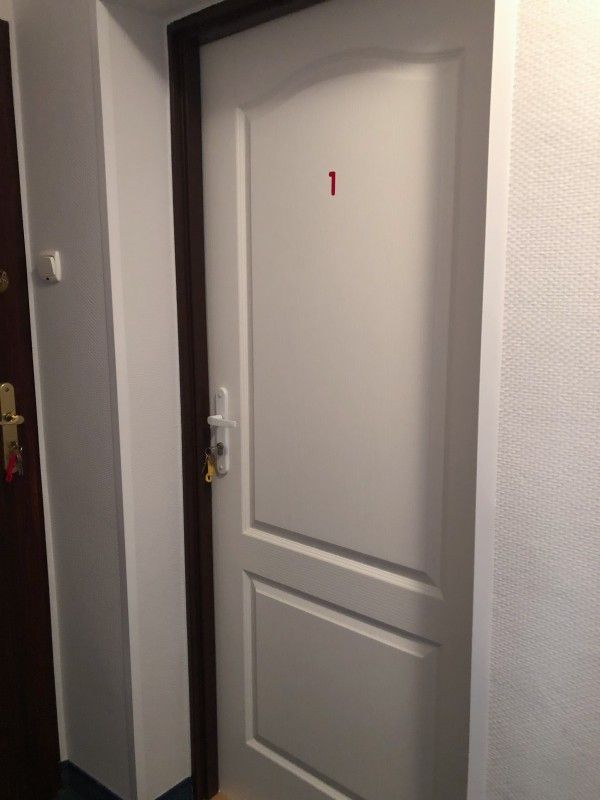 Wejście do pokoju jednoosobowego numer 1